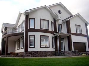 Варианты отделки дома фасадной лепниной